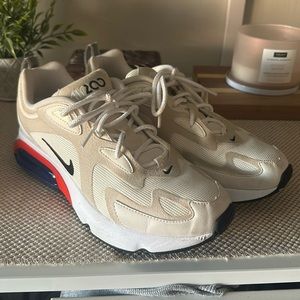 Womens Nike Airmax Sneakers